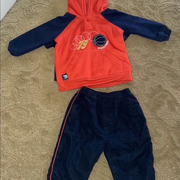 12 pieces outfits GAP 12 months - Picture 6 of 9